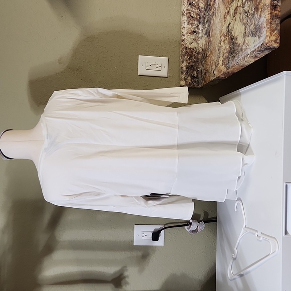 White Blouse - Picture 4 of 4